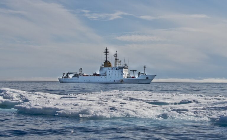 Nave Alliance_fiancata3